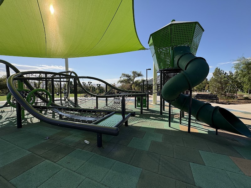 2450 East Park photo 2