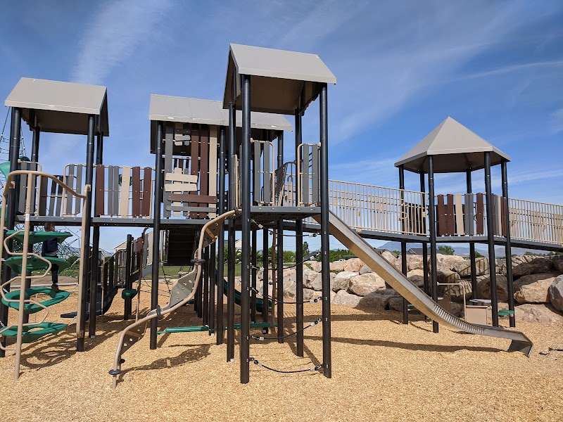 600 South Park photo 3