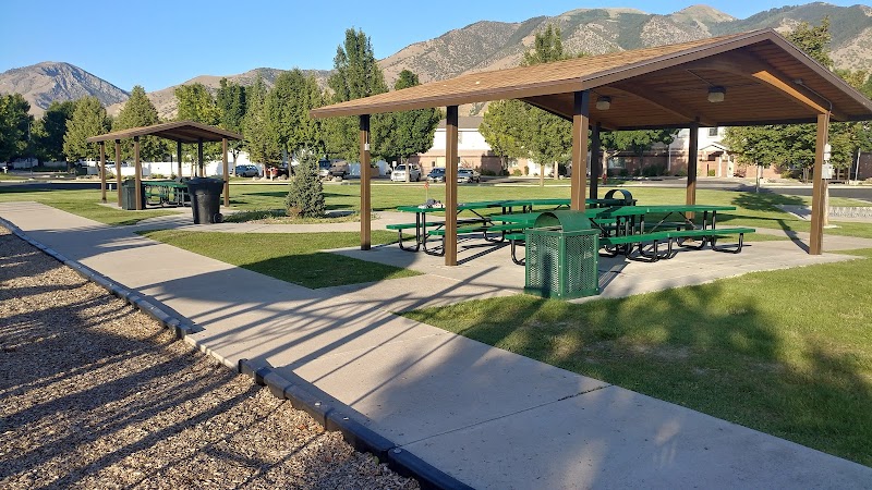 Alma Leonhardt Park photo 2