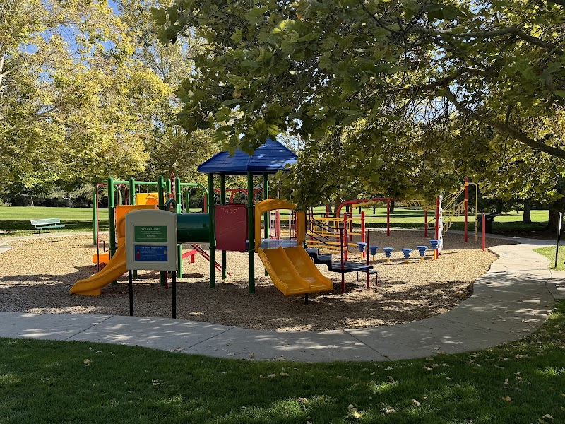 Bicentennial Park photo 2