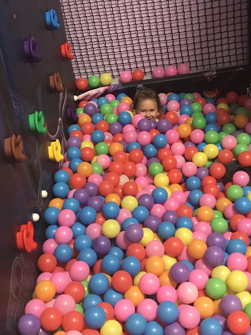 DropZone U Fun Center photo 3