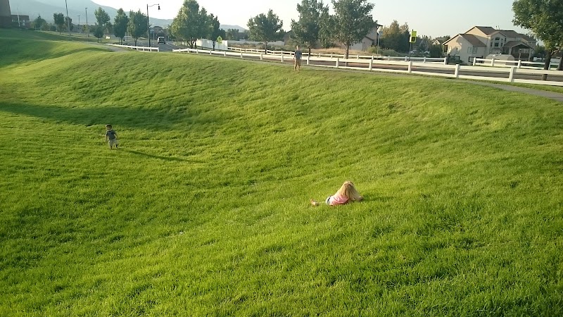 Emmebella Park photo 3