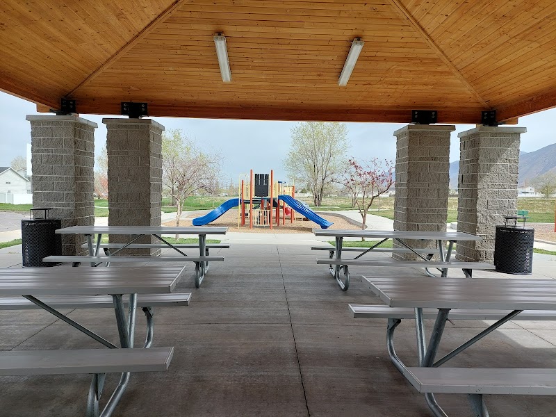 England Acres Park photo 3