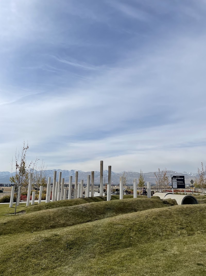 Lake Avenue Park photo 2