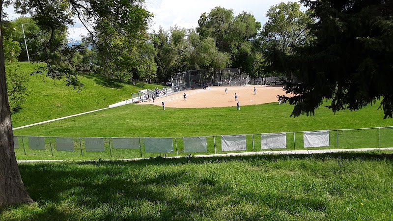 Lindsey Gardens photo 3