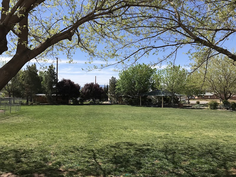 Middleton Park photo 3