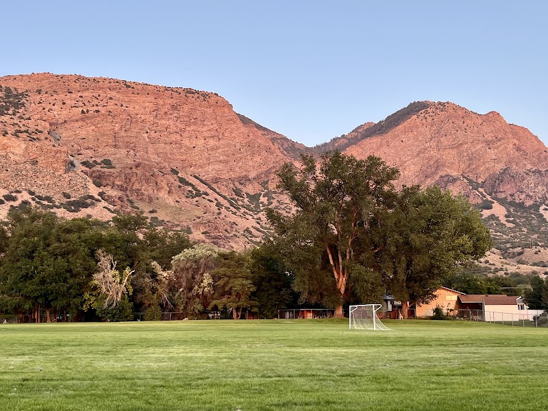 Mount Lewis Park photo 2