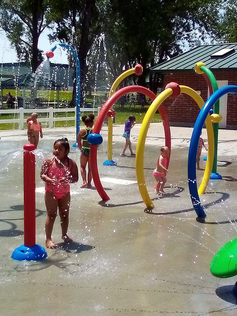 Riverdale Splash Pad photo 3