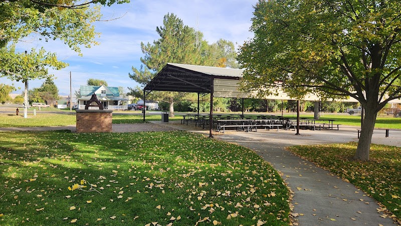 Riverside Park photo 2